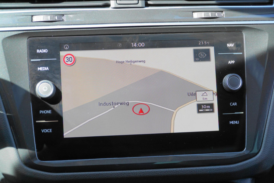 Volkswagen Tiguan 1.5 TSI PANO NIEUWE RIEM
