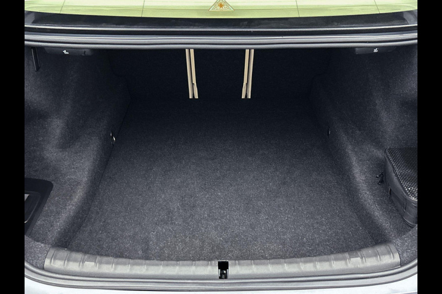 BMW 5 Serie 530i High Executive (COMFORT ZETELS, NAVIGATIE, STOELVERWARMING, DEALER ONDERHOUDEN)