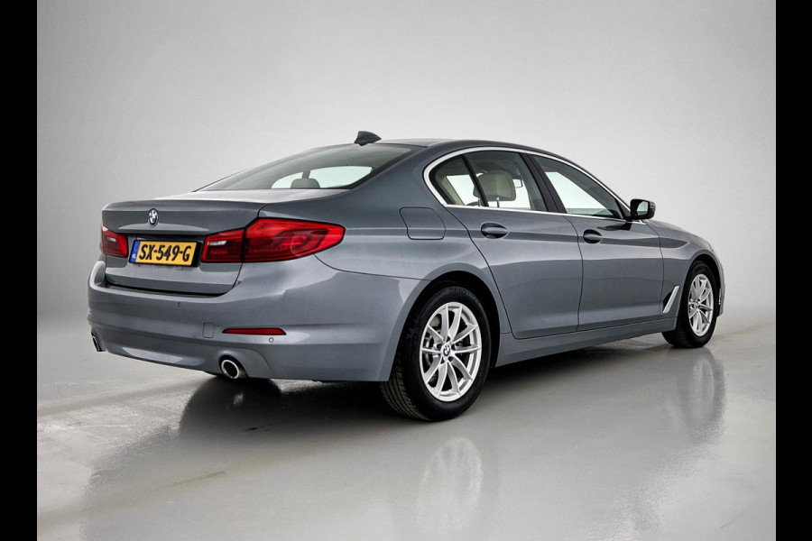 BMW 5 Serie 530i High Executive (COMFORT ZETELS, NAVIGATIE, STOELVERWARMING, DEALER ONDERHOUDEN)