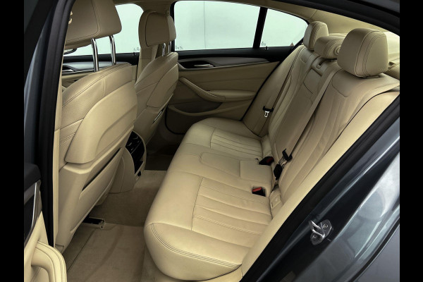 BMW 5 Serie 530i High Executive (COMFORT ZETELS, NAVIGATIE, STOELVERWARMING, DEALER ONDERHOUDEN)