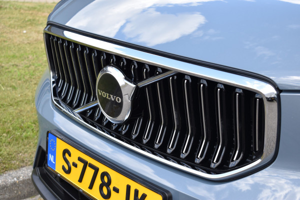 Volvo XC40 T5 262PK Plug-in hybrid Ultimate Bright | H&K | Blis | ACC | Trekhaak | Panoramadak | Stoel-Stuur verwarming