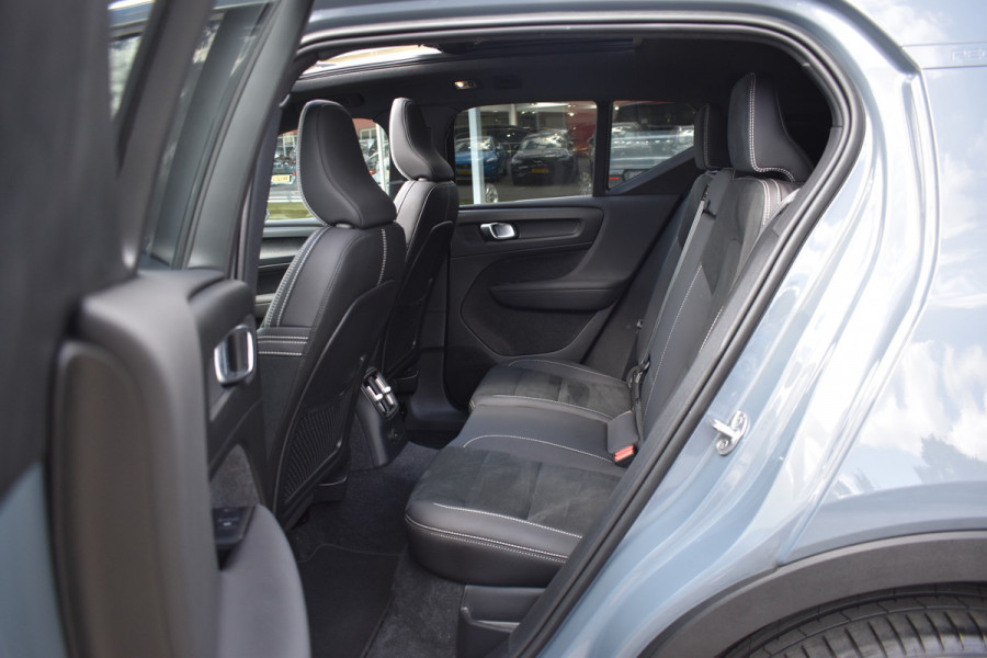 Volvo XC40 T5 262PK Plug-in hybrid Ultimate Bright | H&K | Blis | ACC | Trekhaak | Panoramadak | Stoel-Stuur verwarming