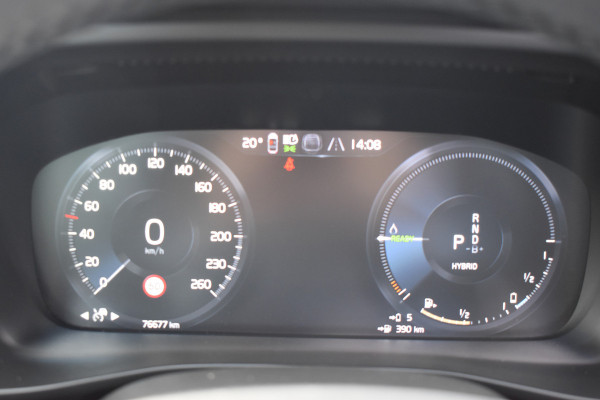 Volvo XC40 T5 262PK Plug-in hybrid Ultimate Bright | H&K | Blis | ACC | Trekhaak | Panoramadak | Stoel-Stuur verwarming