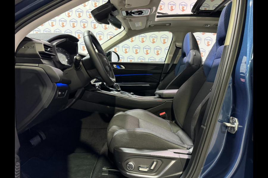 Lynk & Co 01 1.5 MILD Hybride PANO/CAMERA/AUTO-PILOT/MEMORY/APPLE-CARPLAY