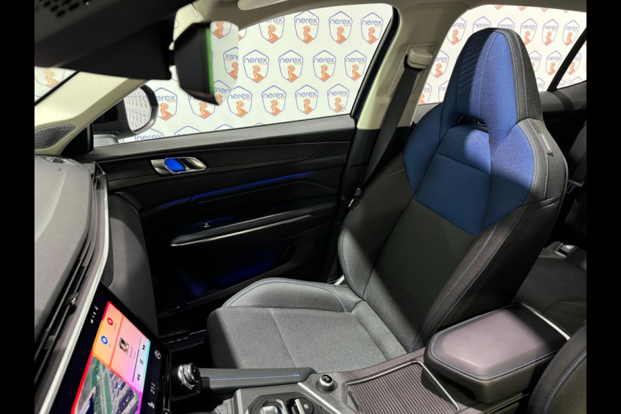 Lynk & Co 01 1.5 MILD Hybride PANO/CAMERA/AUTO-PILOT/MEMORY/APPLE-CARPLAY