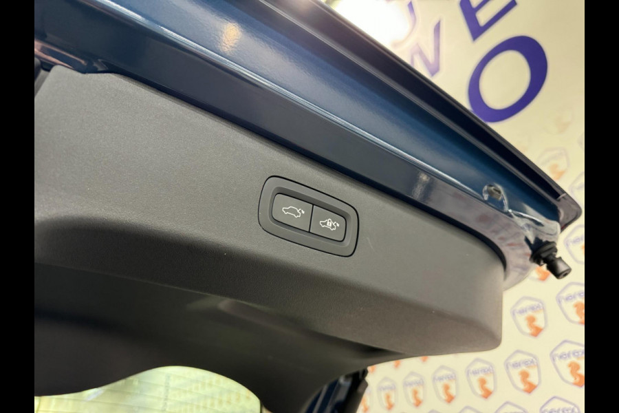 Lynk & Co 01 1.5 MILD Hybride PANO/CAMERA/AUTO-PILOT/MEMORY/APPLE-CARPLAY