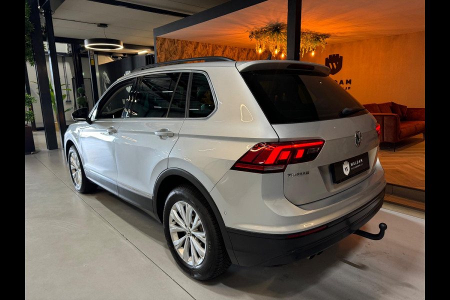 Volkswagen Tiguan 1.4 TSI 4Motion Highline Garantie Trekhaak CarPlay Camera PDC ACC Lane StuurVW StoelVW Off-Road Rijklaar