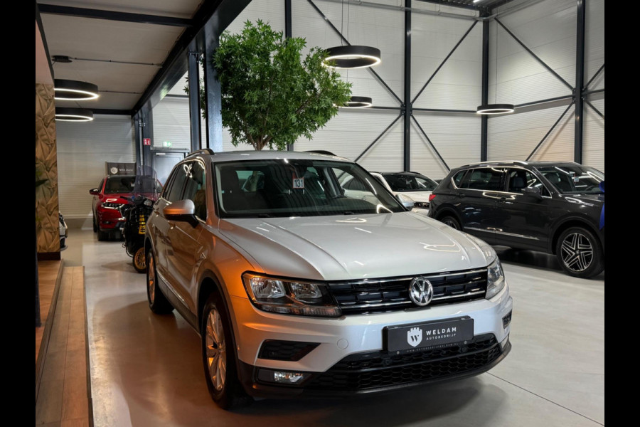 Volkswagen Tiguan 1.4 TSI 4Motion Highline Garantie Trekhaak CarPlay Camera PDC ACC Lane StuurVW StoelVW Off-Road Rijklaar