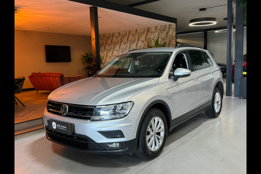Volkswagen Tiguan 1.4 TSI 4Motion Highline Garantie Trekhaak CarPlay Camera PDC ACC Lane StuurVW StoelVW Off-Road Rijklaar