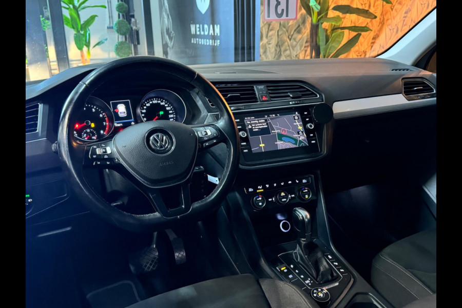 Volkswagen Tiguan 1.4 TSI 4Motion Highline Garantie Trekhaak CarPlay Camera PDC ACC Lane StuurVW StoelVW Off-Road Rijklaar