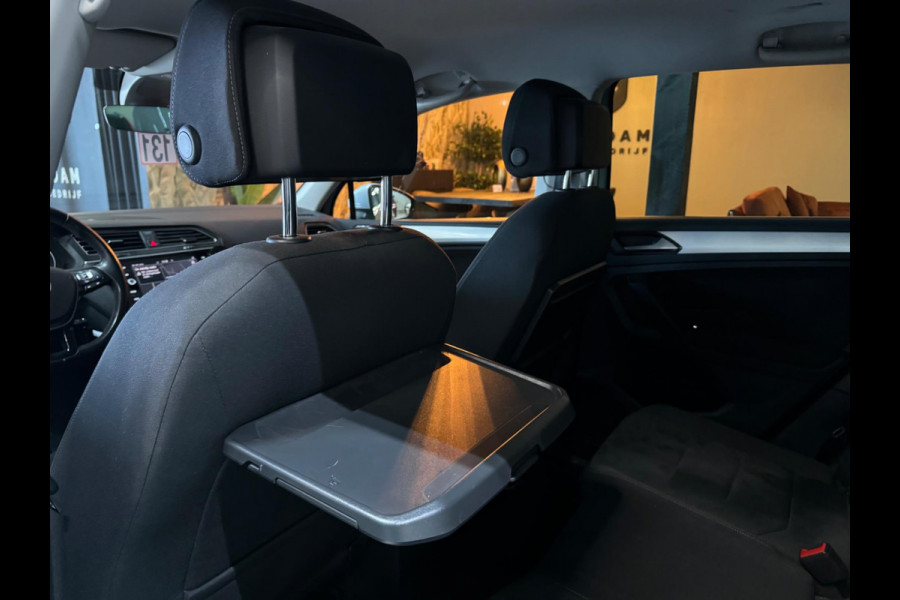 Volkswagen Tiguan 1.4 TSI 4Motion Highline Garantie Trekhaak CarPlay Camera PDC ACC Lane StuurVW StoelVW Off-Road Rijklaar
