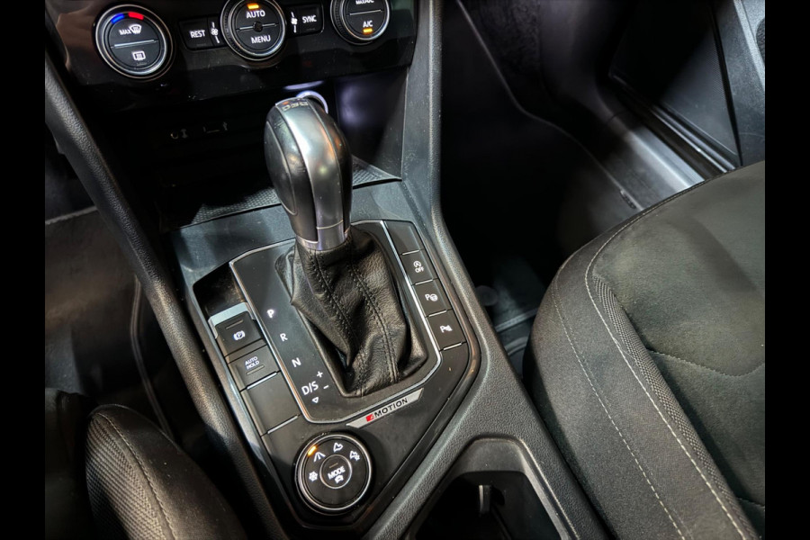 Volkswagen Tiguan 1.4 TSI 4Motion Highline Garantie Trekhaak CarPlay Camera PDC ACC Lane StuurVW StoelVW Off-Road Rijklaar