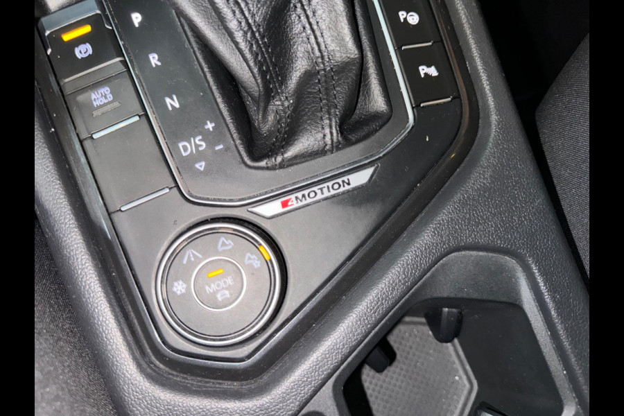 Volkswagen Tiguan 1.4 TSI 4Motion Highline Garantie Trekhaak CarPlay Camera PDC ACC Lane StuurVW StoelVW Off-Road Rijklaar