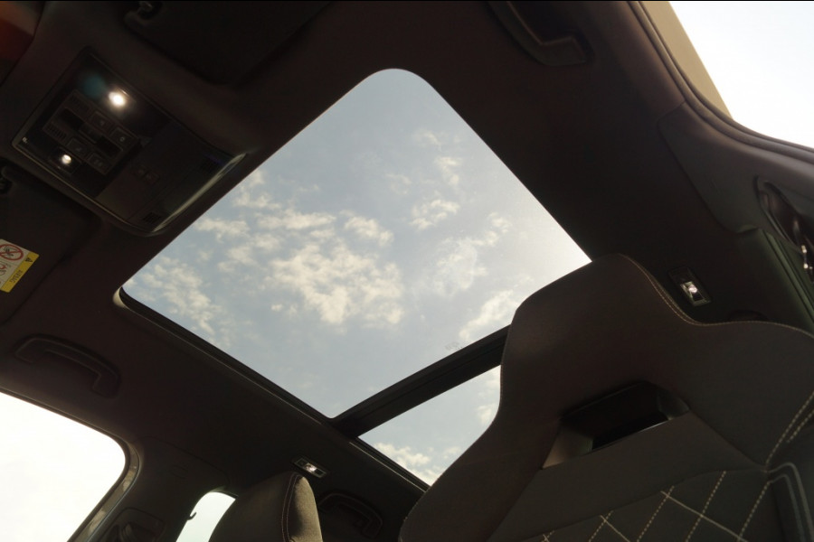 Škoda Karoq 1.5 TSI 150pk DSG Sportline Business -PANO-ECC-