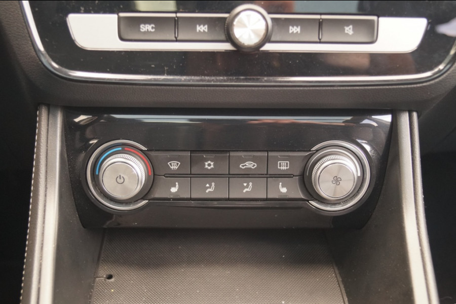 MG ZS EV Luxury 45kWh -PANO-LEER-NAVI-