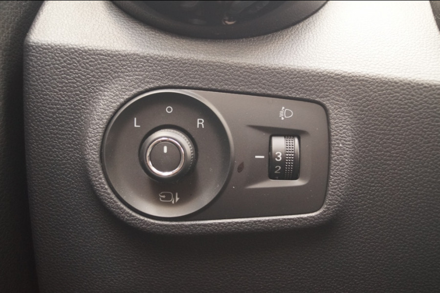 MG ZS EV Luxury 45kWh -PANO-LEER-NAVI-