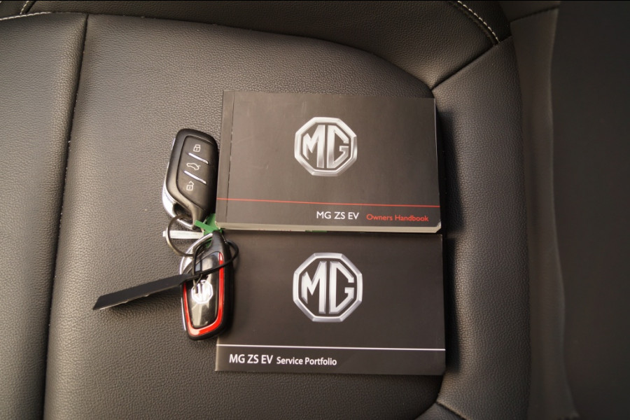 MG ZS EV Luxury 45kWh -PANO-LEER-NAVI-