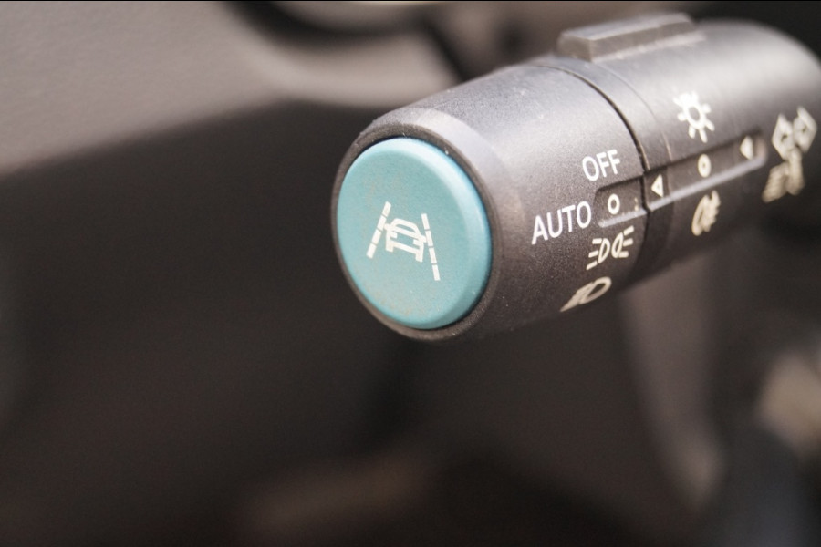 MG ZS EV Luxury 45kWh -PANO-LEER-NAVI-