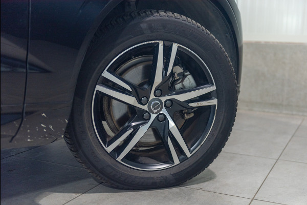 Volvo XC60 T6 Aut. R-Design Leder Navigatie Parkeercamera 340pk