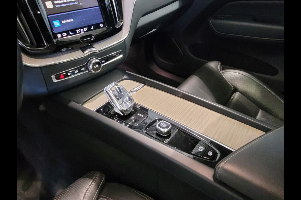 Volvo XC60 T6 Aut. Plug-in Hybrid Inscription Trekhaak Leder Parkeercamera 340pk