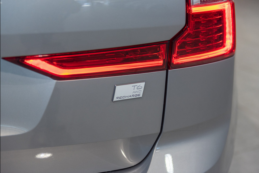 Volvo XC60 T6 Aut. Plug-in Hybrid Inscription Trekhaak Leder Parkeercamera 340pk