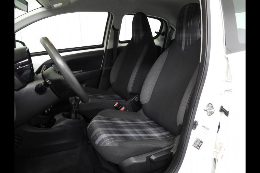 Peugeot 108 1.0 e-VTi Active Premium AIRCO/BLUETOOTH!