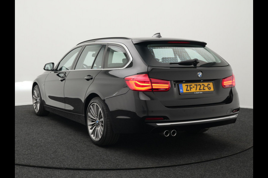 BMW 3 Serie Touring 320i Edition Luxury Line 184pk Automaat | Panodak | Trekhaak af Fabriek | Lederen Bekleding | LED Koplampen | 18"L.M | Navi Full Map | Stoelverwarming |