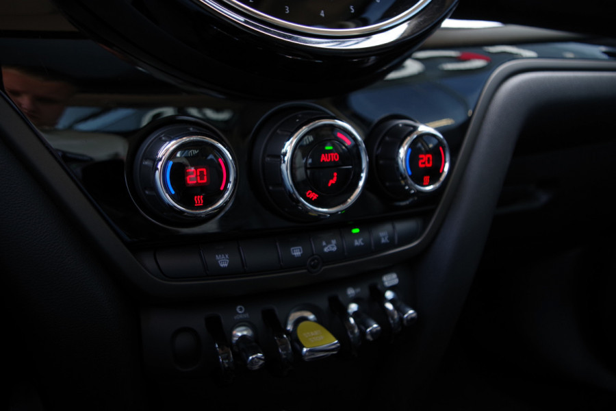 MINI Countryman 2.0 Cooper S E 225 PK ALL4 Pepper PHEV, Panoramadak, Camera, Climate Control, Head-Up