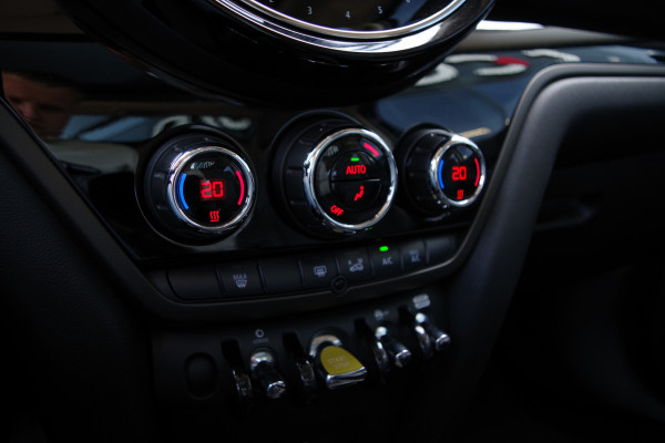 MINI Countryman 2.0 Cooper S E 225 PK ALL4 Pepper PHEV, Panoramadak, Camera, Climate Control, Head-Up