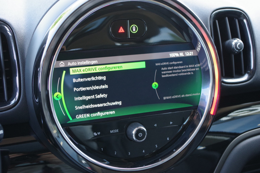 MINI Countryman 2.0 Cooper S E 225 PK ALL4 Pepper PHEV, Panoramadak, Camera, Climate Control, Head-Up