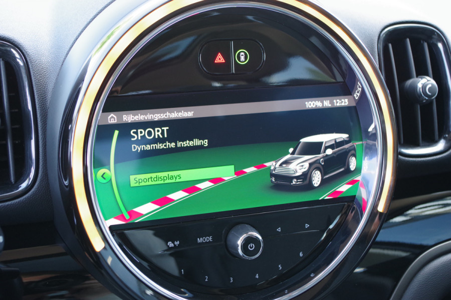 MINI Countryman 2.0 Cooper S E 225 PK ALL4 Pepper PHEV, Panoramadak, Camera, Climate Control, Head-Up
