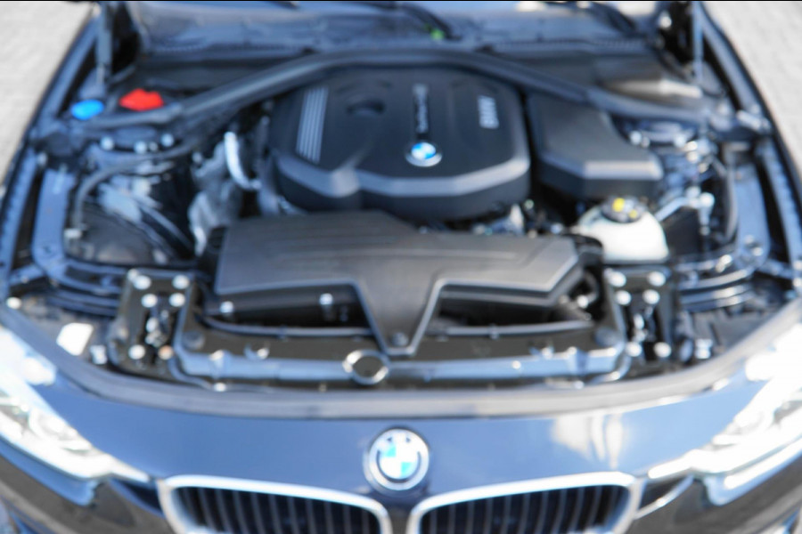 BMW 3 Serie 318i FACELIFT MODEL