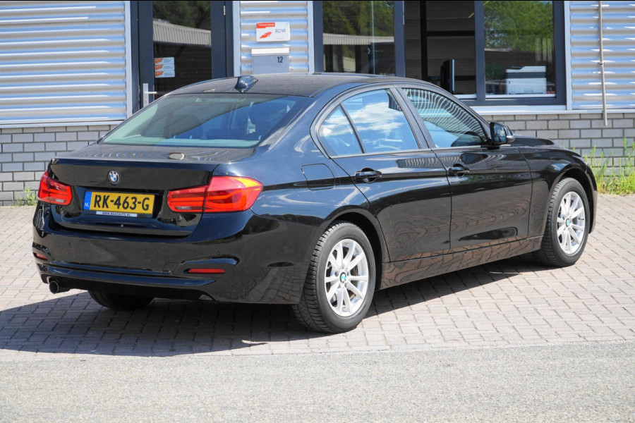 BMW 3 Serie 318i FACELIFT MODEL