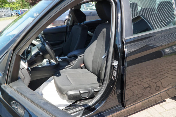 BMW 3 Serie 318i FACELIFT MODEL