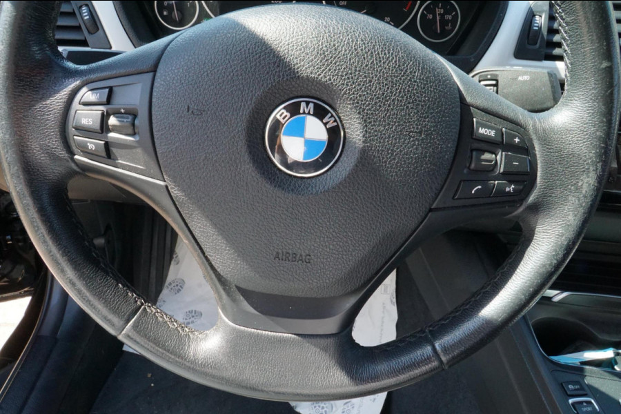 BMW 3 Serie 318i FACELIFT MODEL