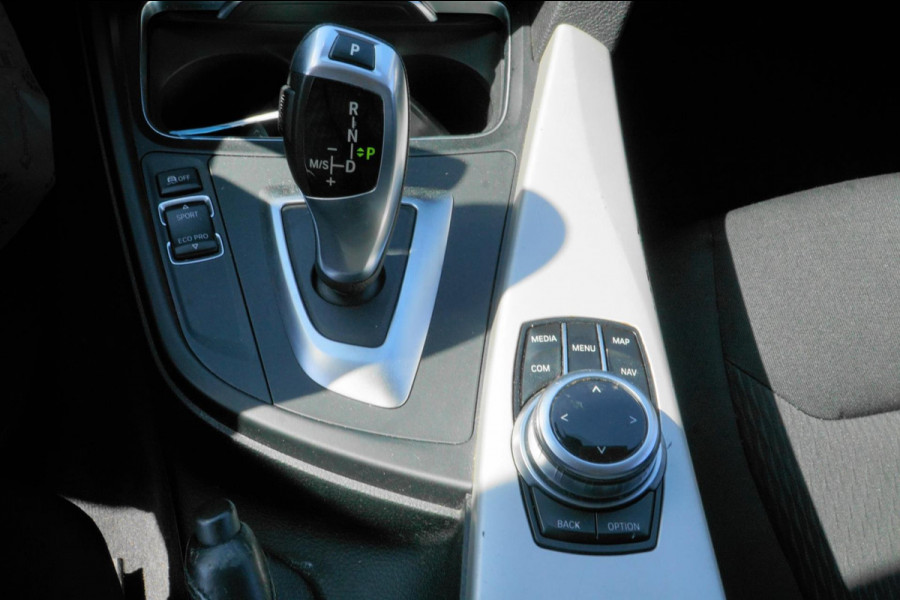 BMW 3 Serie 318i FACELIFT MODEL