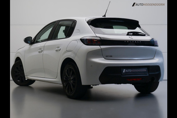 Peugeot 208 1.2 PureTech Exclusive (APPLE CARPLAY,PARELMOER,PARKEERSENSOREN,CRUISE,LED VERLICHTING,SPORTSTOELEN,TOPCONDITIE)