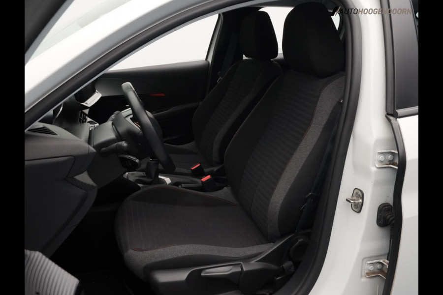 Peugeot 208 1.2 PureTech Exclusive (APPLE CARPLAY,PARELMOER,PARKEERSENSOREN,CRUISE,LED VERLICHTING,SPORTSTOELEN,TOPCONDITIE)