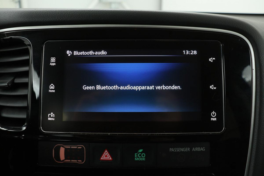 Mitsubishi Outlander 2.0 PHEV Pure | Trekhaak | Carplay | Camera | Half leder | Keyless | Climate control | Cruise control