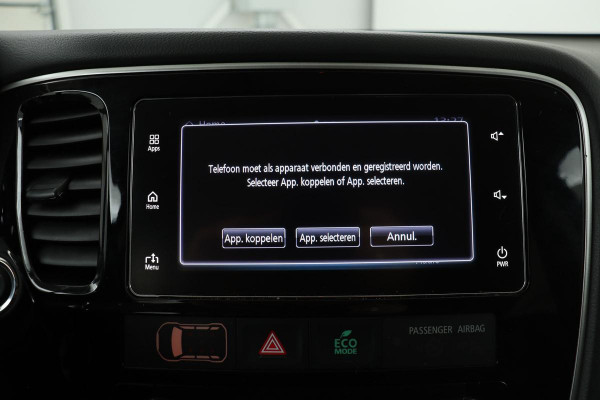 Mitsubishi Outlander 2.0 PHEV Pure | Trekhaak | Carplay | Camera | Half leder | Keyless | Climate control | Cruise control