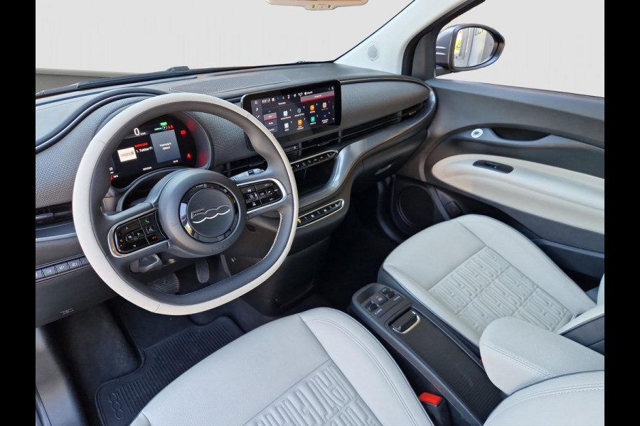 Fiat 500C La Prima 42 kWh | BSD | Clima | Navi | Camera | PDC | Stoelverwarming | Key-Less |