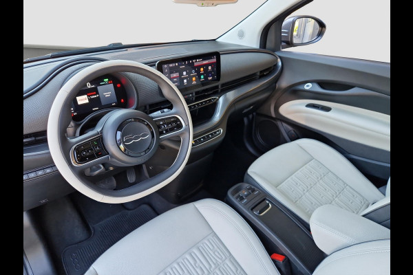 Fiat 500C La Prima 42 kWh | BSD | Clima | Navi | Camera | PDC | Stoelverwarming | Key-Less |