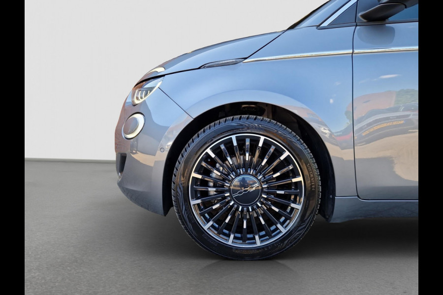 Fiat 500C La Prima 42 kWh | BSD | Clima | Navi | Camera | PDC | Stoelverwarming | Key-Less |