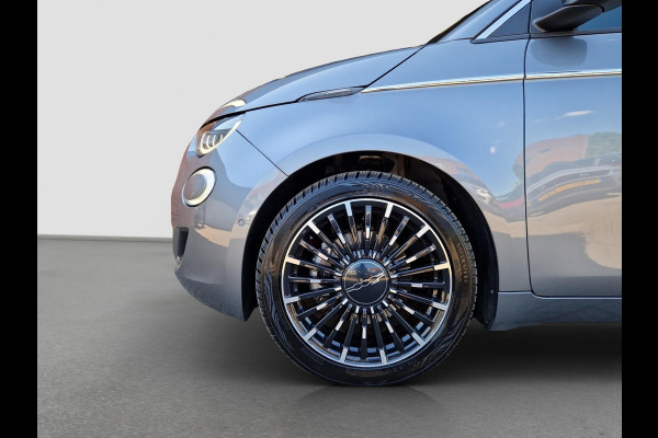 Fiat 500C La Prima 42 kWh | BSD | Clima | Navi | Camera | PDC | Stoelverwarming | Key-Less |