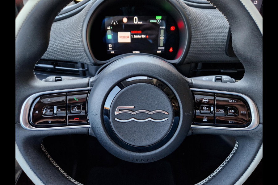 Fiat 500C La Prima 42 kWh | BSD | Clima | Navi | Camera | PDC | Stoelverwarming | Key-Less |