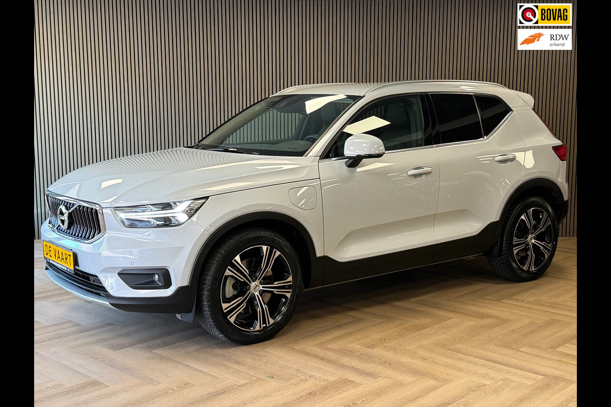 Volvo XC40 1.5 T5 Recharge Business Pro AUT. LEDER NAVIGATIE CAMERA APPLE CARPLAY LANE ASSIST MEMORY STOELVERWARMING AIRCO CRUISE Volvo XC40 1.5 T5 Recharge Business Pro AUT. LEDER NAVIGATIE CAMERA APPLE CARPLAY LANE ASSIST MEMORY STOELVERWARMING AIRCO CRUISE