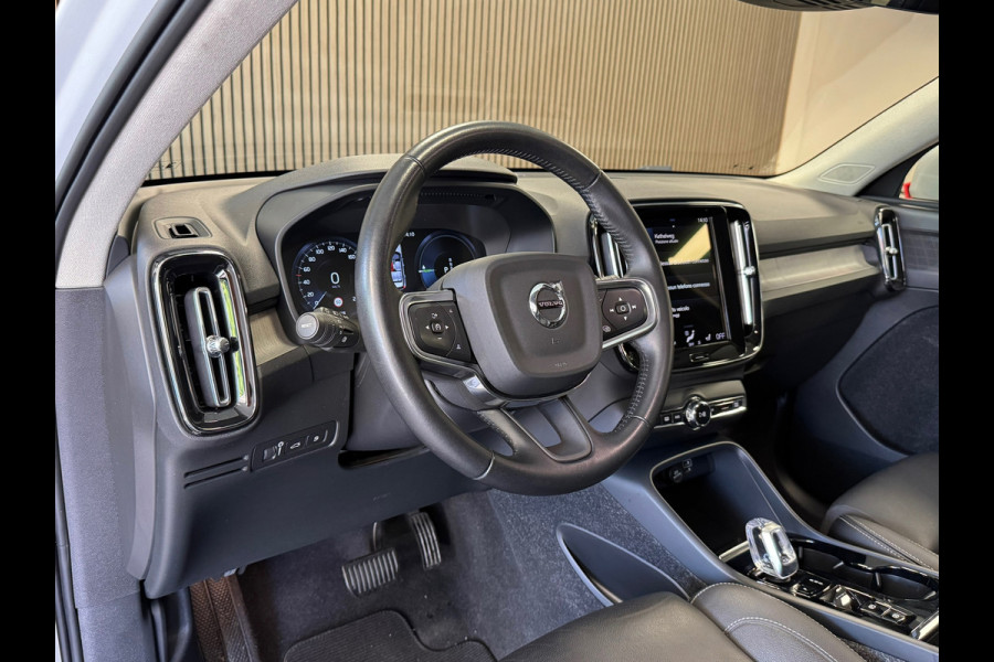 Volvo XC40 1.5 T5 Recharge Business Pro AUT. LEDER NAVIGATIE CAMERA APPLE CARPLAY LANE ASSIST MEMORY STOELVERWARMING AIRCO CRUISE
