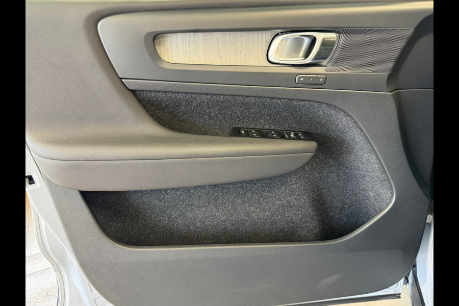 Volvo XC40 1.5 T5 Recharge Business Pro AUT. LEDER NAVIGATIE CAMERA APPLE CARPLAY LANE ASSIST MEMORY STOELVERWARMING AIRCO CRUISE