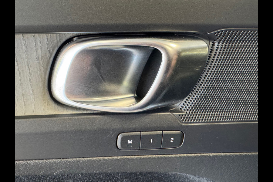 Volvo XC40 1.5 T5 Recharge Business Pro AUT. LEDER NAVIGATIE CAMERA APPLE CARPLAY LANE ASSIST MEMORY STOELVERWARMING AIRCO CRUISE