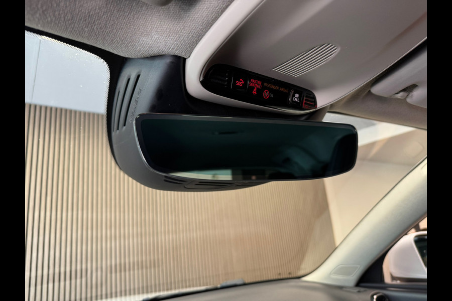 Volvo XC40 1.5 T5 Recharge Business Pro AUT. LEDER NAVIGATIE CAMERA APPLE CARPLAY LANE ASSIST MEMORY STOELVERWARMING AIRCO CRUISE